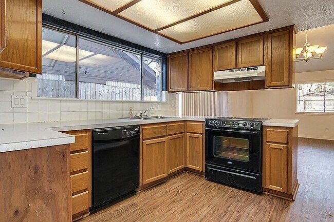 Building Photo - 4415 Monteith Dr