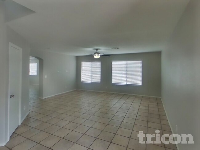 Foto del edificio - 2881 Deep Creek Ln