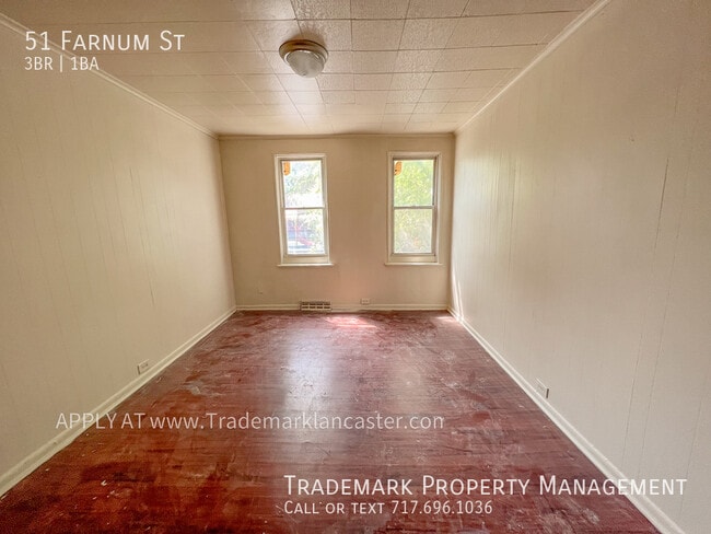 Building Photo - Nice 3 Bedroom Town Home
