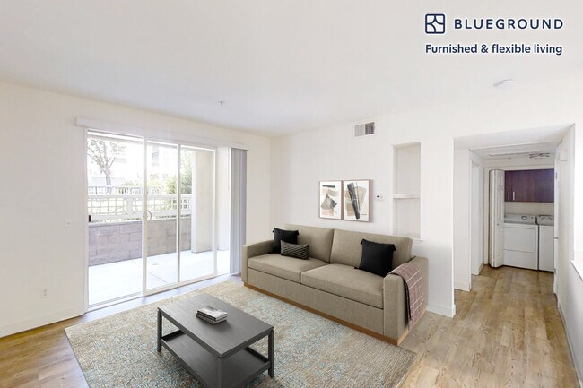 Building Photo - 1257 Lakeside Dr