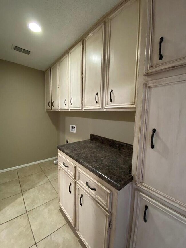 Foto del edificio - Country living near town! 3 bed 2 bath hom...