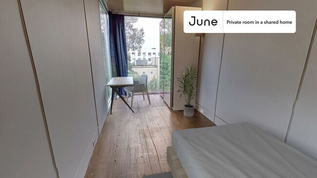 Foto del edificio - Room in Shared 6 bed/6 bath home
