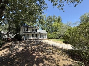 Building Photo - 3909 Westra Dr