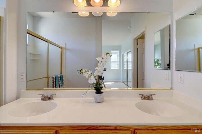 Foto del edificio - 961 St Andrews Dr