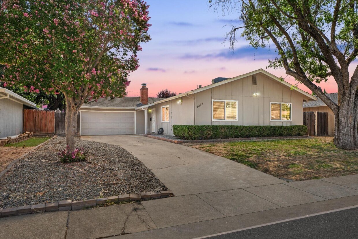 Foto principal - 9337 Emily St