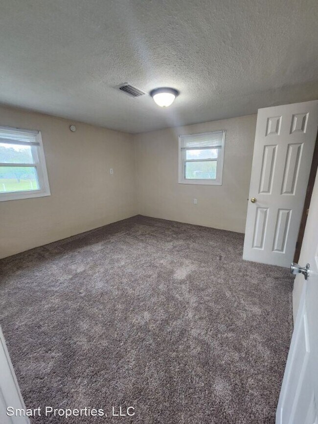 Foto del edificio - 3 br, 1 bath House - 2828 Mineola Dr