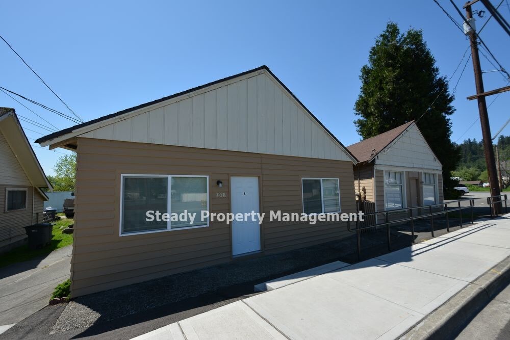 308 1st Ave N Unit A, Algona, WA 98001 Room for Rent in Algona, WA