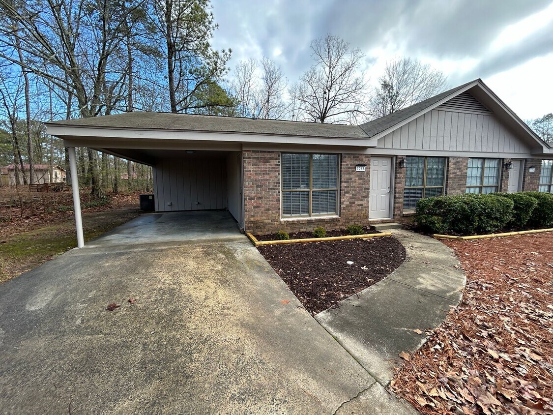 Primary Photo - 228 Huffaker Rd NW