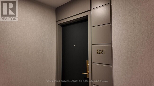 Photo du bâtiment - 230-230 King St E