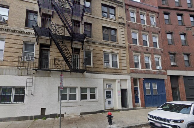 Building Photo - 336 North St