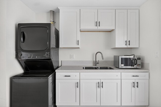 Foto del edificio - 767 Ball Ave