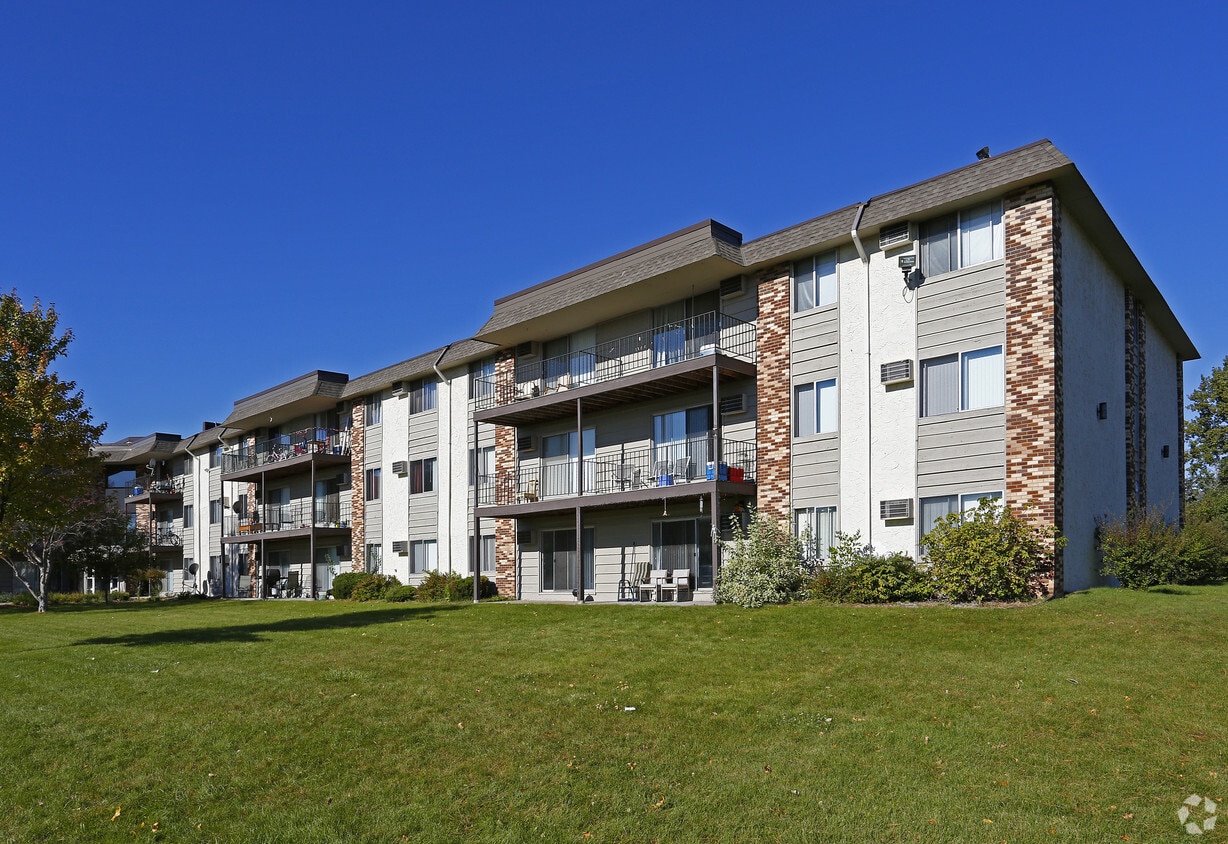 Sage Park Apartments in New Brighton, MN