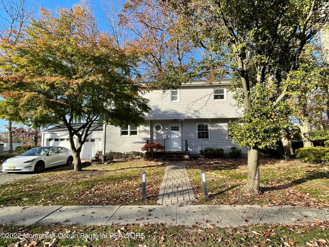 19 Roslyn Dr, Ocean Township, NJ 07755 House Rental in Ocean Township