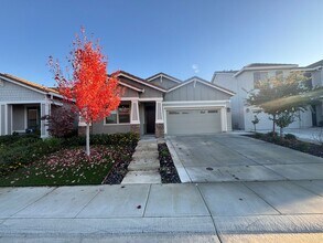 Building Photo - 5073 Creekhollow Way