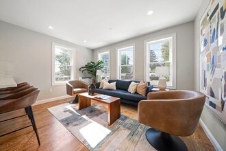 Building Photo - 52 Bellevue St