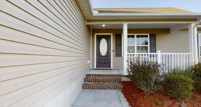 Building Photo - 305 Sinclair Ln