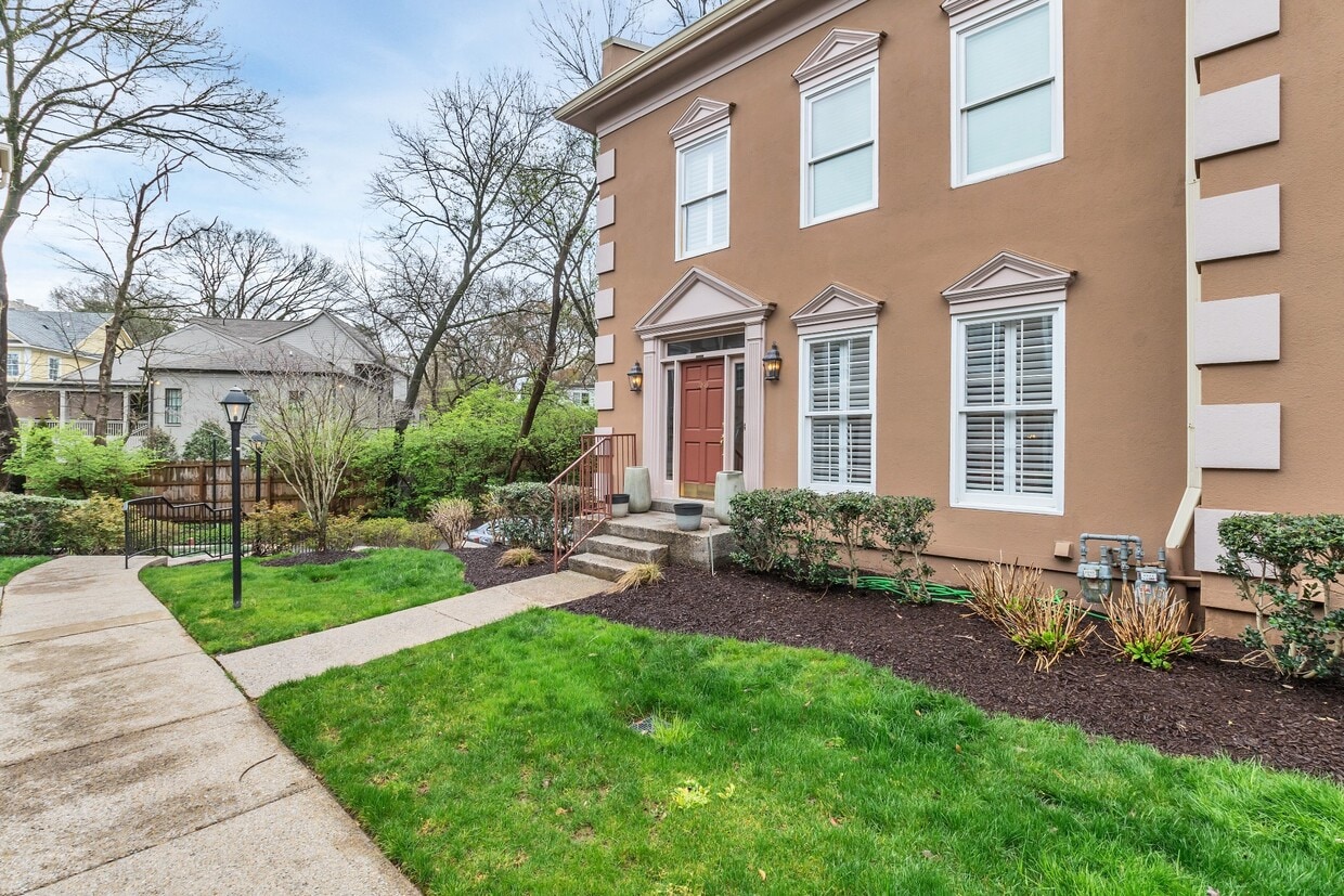 Photo - 3045 Woodlawn Dr (Nashville, TN)