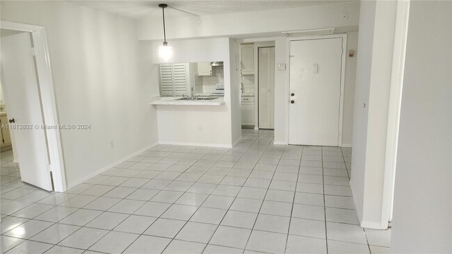 Foto del edificio - 9708 Hammocks Blvd