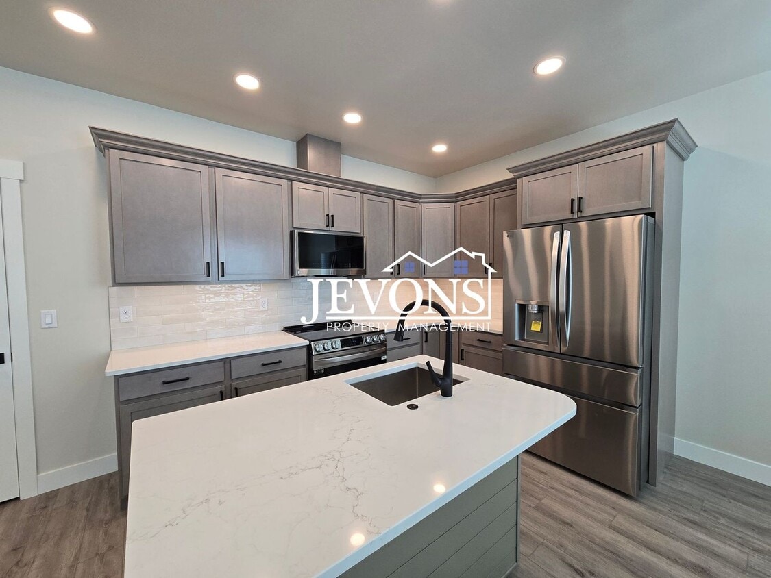 Foto principal - 413 S 97th Ave