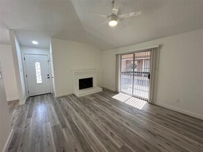 Building Photo - 11506 Meadow Pines Ct
