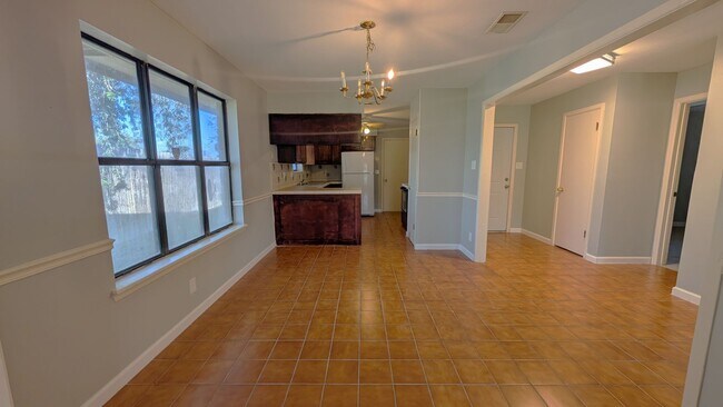Building Photo - 5810-5812 Masters Blvd