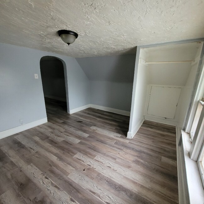 Foto del edificio - 9620 Elwell Ave