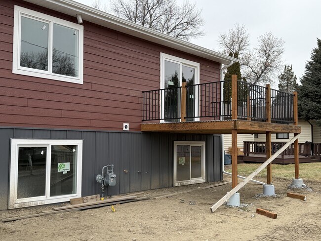 Building Photo - 1335 Lynn Ave