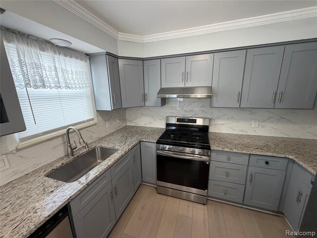 Building Photo - 115 Linhart St