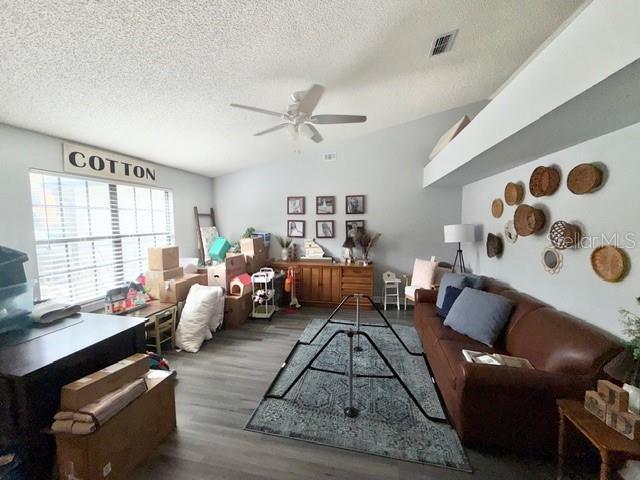 Foto del edificio - 219 Pebble Ct