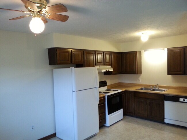 Building Photo - 3256 Watkins Rd