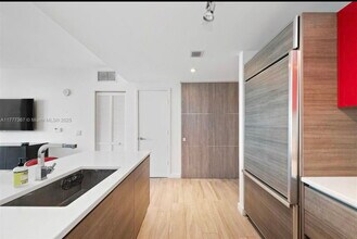Building Photo - 1100 S Miami Ave