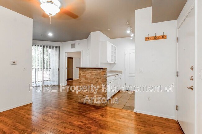 Foto del edificio - 1701 E Colter St