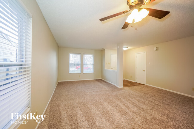 Building Photo - 2282 Hampton Dr