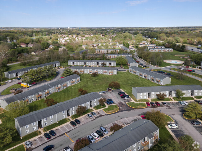 Building Photo - Pickwick Farms Apartments