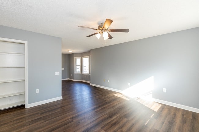 Foto del edificio - 700 Western Ave