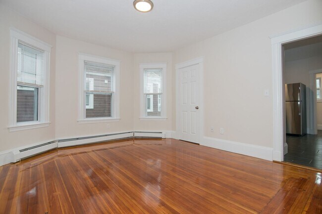 Foto del edificio - Unique BU Apartment