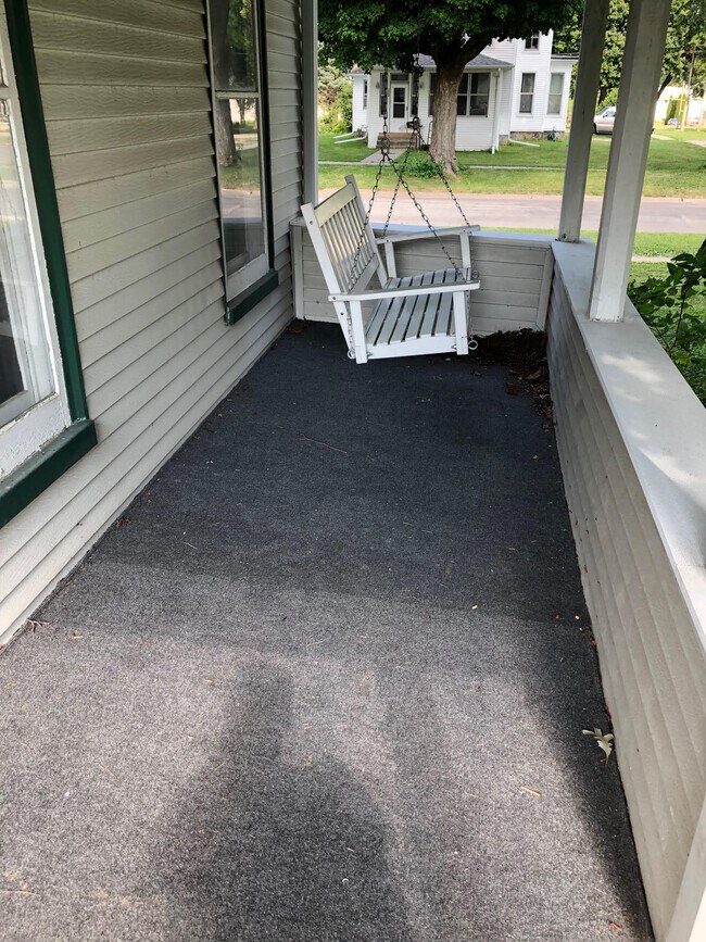 Columpio de porche - 1425 5th Ave