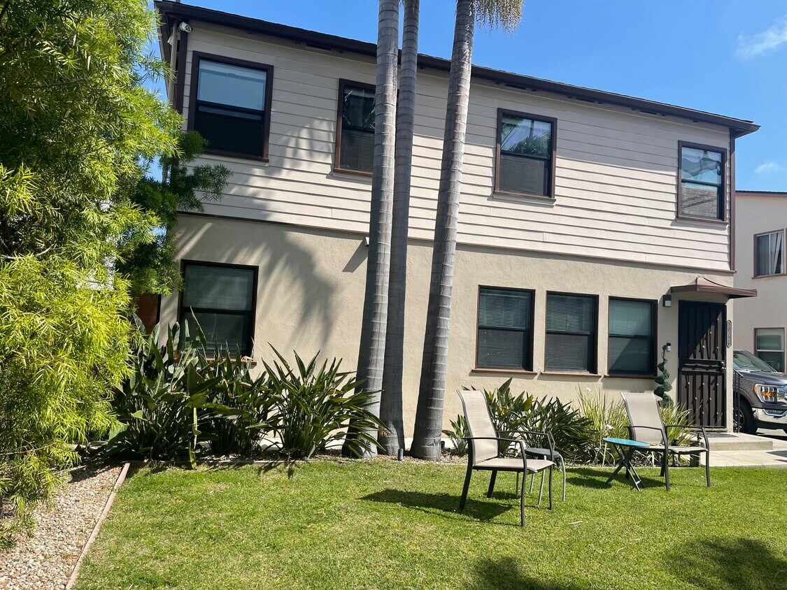 4 Unit Building - 10722 Rose Ave