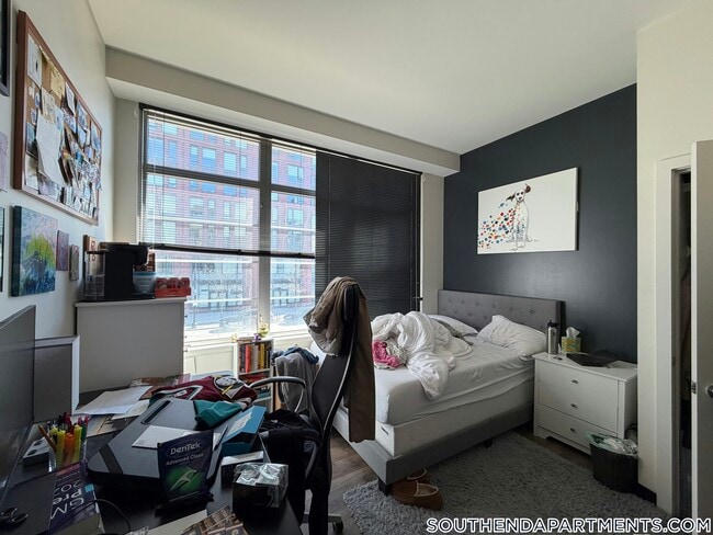 Building Photo - 160 E Berkeley St