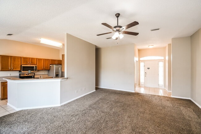 Foto del edificio - 413 Cottage Cove Ct