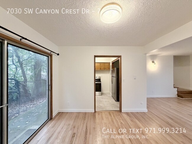 Building Photo - 7030 SW Canyon Crest Dr