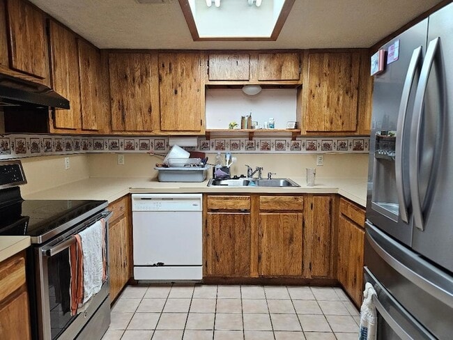 Foto del edificio - 102 Stubblefield Dr