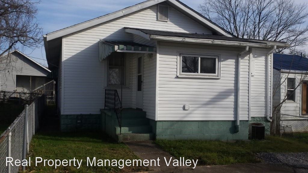 2 br, 1 bath House 21 Woodward Court House Rental in Charleston, WV