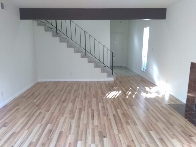 Building Photo - 6290 Lido Ct
