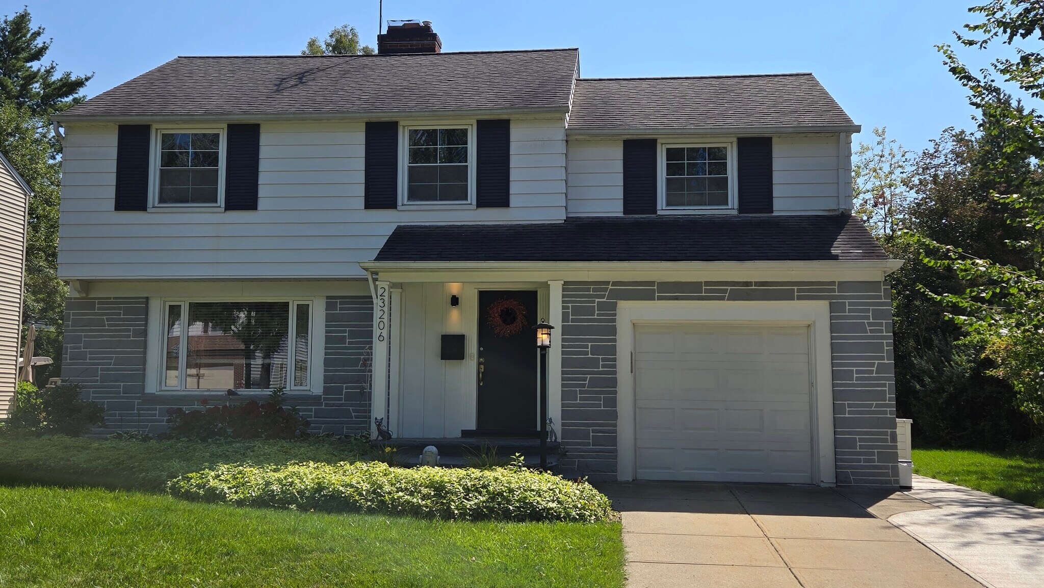 23206 E Groveland Rd Beachwood, OH 44122 – photo 1 of 19