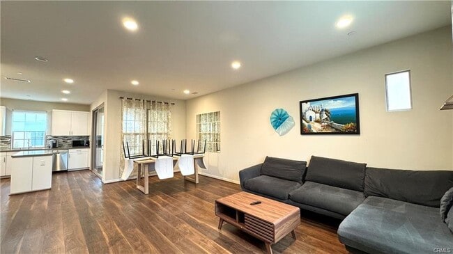 Building Photo - 136 Briarberry, Irvine, CA 92618 - 3 BR 4 ...