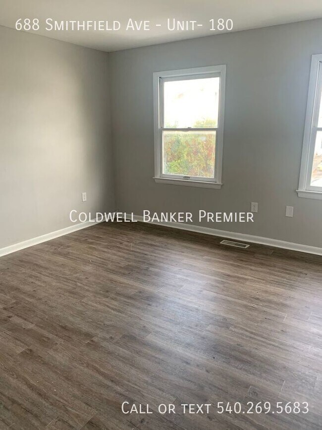 Building Photo - 688 Smithfield Ave, Unit 180