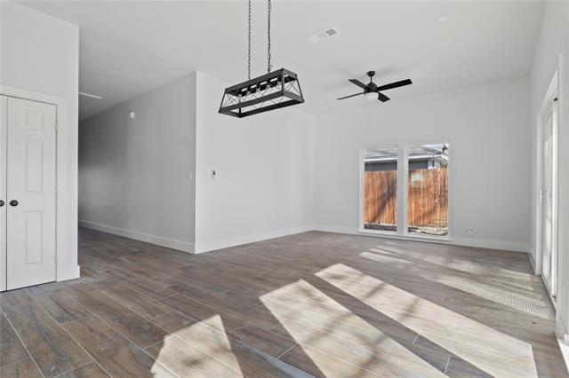 Building Photo - 1112 E Hattie St