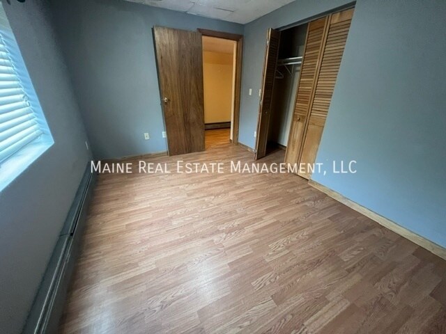 Foto del edificio - 944 Fuller Rd