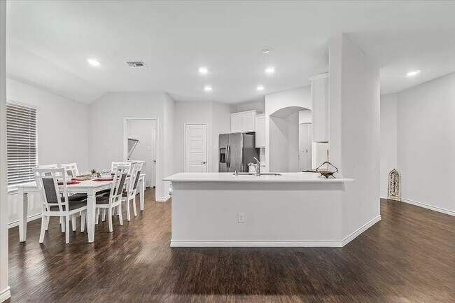 Building Photo - Walk to Royse City High and Buc-ee’s—this gorgeous home features an open layout, massive quartz k...